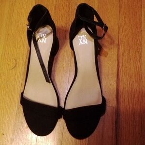 Brand new New York & Company heels BLACK SIZE 9
